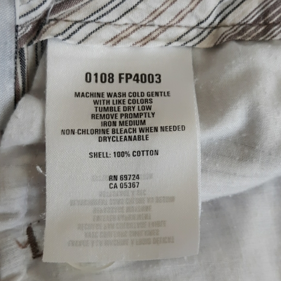 Ladies Columbia Hiking Shorts sz. 6P - Picture 4 of 6